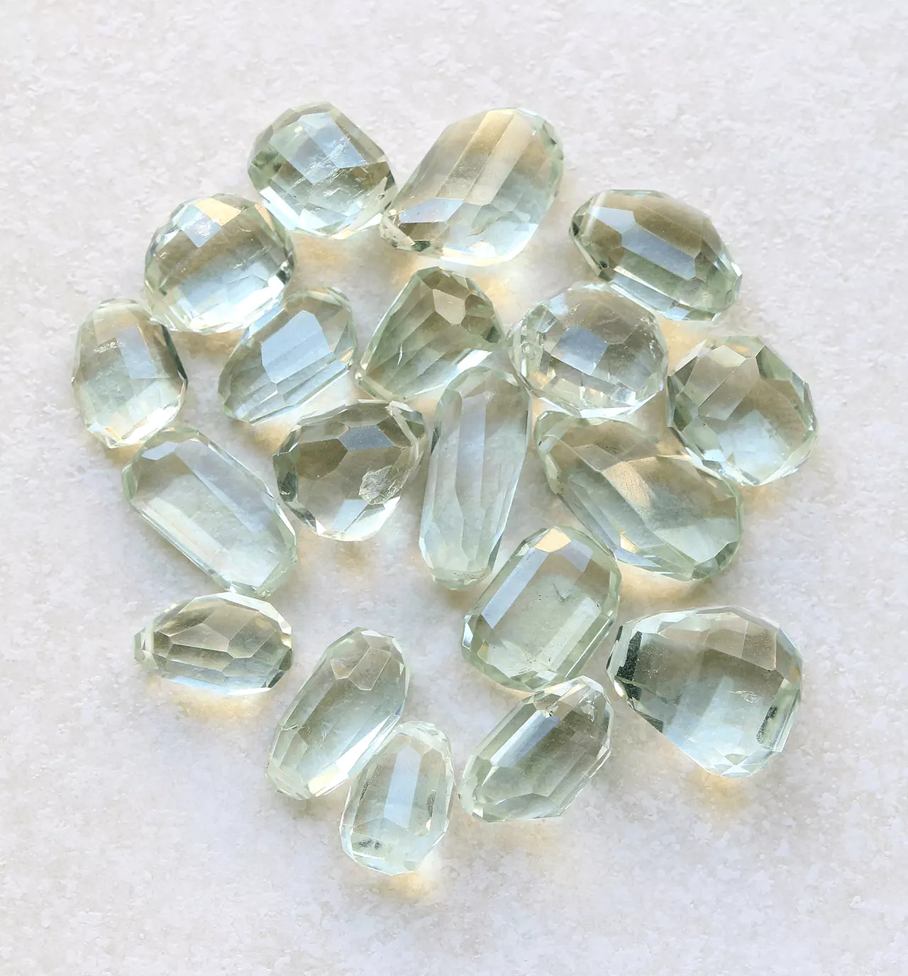 グリーンアメジスト（プラシオライト）